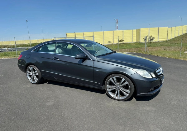 Mercedes-Benz Klasa E cena 49500 przebieg: 220000, rok produkcji 2011 z Nysa małe 211